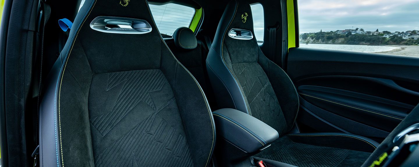 SPORTS SEAT IN ALCANTARA